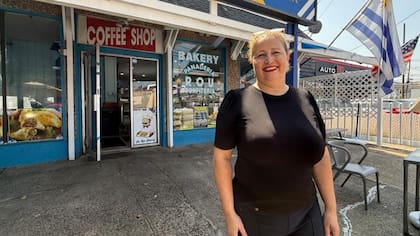 Martha Machado está al frente de la panadería La ROU, que vende productos típicos uruguayos.