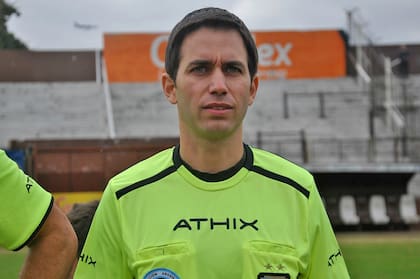 El ex árbitro Martín Bustos