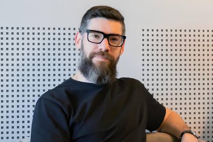 Martín Alfred: “Las marcas ya no compiten contra otras marcas por la atención, también compiten contra miles de creadores de contenido. Y están obligadas a ganarse el derecho a existir en el feed de cada uno de los usuarios”