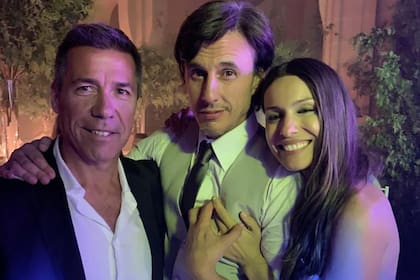 Martín Ardohain, productor agropecuario; el diputado porteño, Roberto García Moritán, y la modelo y conductora Carolina "Pampita" Adohain