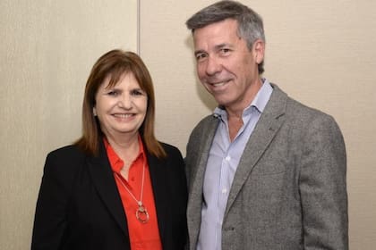 Martín Ardohain, productor agropecuario, junto a la excandidata presidencial Patricia Bullrich