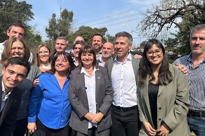 Martín Ardohain, productor agropecuario, junto a la excandidata presidencial Patricia Bullrich