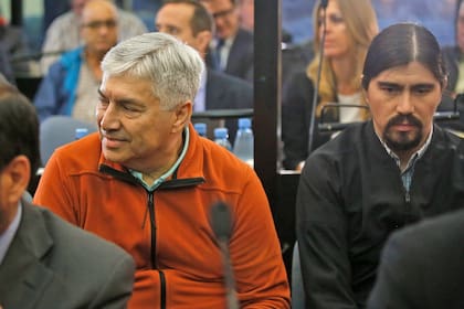 Lázaro Báez y su hijo Martín, la semana pasada, durante la audiencia del juicio oral por "la ruta del dinero k