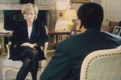 Martin Bashir entrevista a Diana en el palacio de Kensington