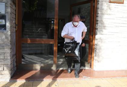 Martín Bava a las 17:15, cuando dejó el juzgado federal de Dolores