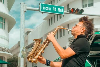 Martín Bossi en un enclave icónico de Miami Beach