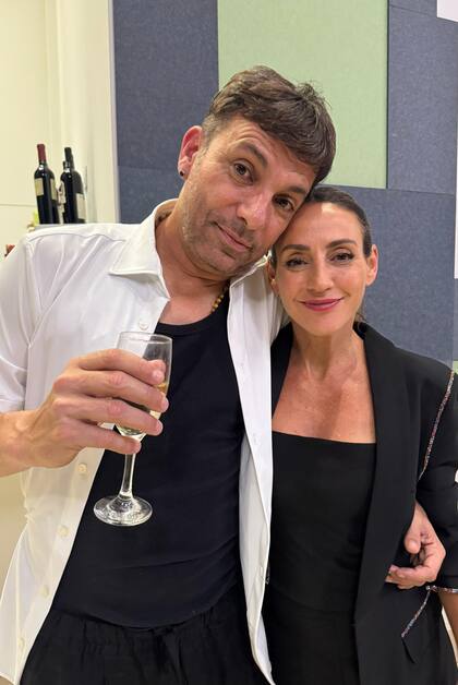 La actriz Eleonora Wexler fue otra de las famosas invitadas a la fiesta de cumpleaños de Bossi. "Noche histórica en mi vida… 50 años rodeado de afectos", escribió el actor junto a algunas postales luego de la velada en su cuenta de Instagram