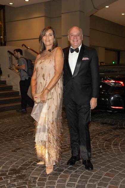 Martín Cabrales y Dora Sánchez fueron de las parejas más animadas de la noche