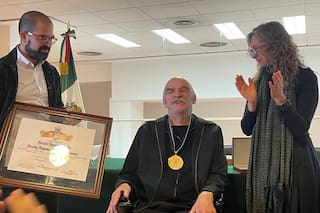 Martín Caparrós fue distinguido como Doctor Honoris Causa de la Universidad de Guadalajara