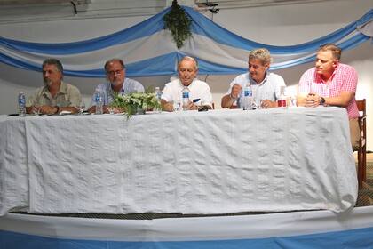 Martin Carlino (Coninagro), Jorge Chemes (CRA). Samuel Saenz Rozas (Sociedad Rural de Mercedes), Nicolás Pino (SRA), Martin Spada (Federación Agraria)