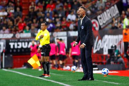 Martín Demichelis, elegante, en un partido del Monterrey, su actual equipo