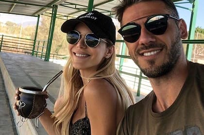 Martín Demichelis y su esposa, Evangelina Anderson