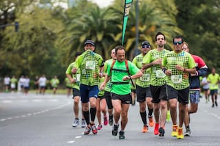 Maratón de Buenos Aires: más de 10.000 corredores y un puñado de “liebres”