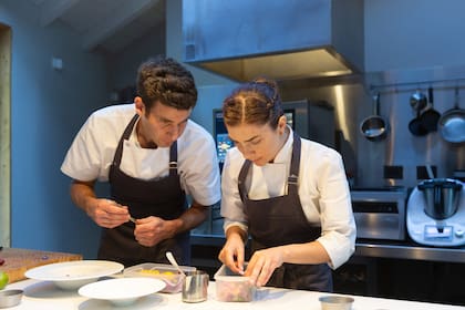 Martín Erkekdjian y María Constanza “Coni” Rossi están en los detalles