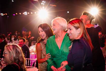 Carmen Barbieri, una de las figuras que se mostró muy contenta con su Martín Fierro