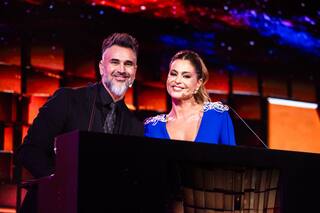 Una maratónica y algo errática ceremonia que repartió premios por partida doble