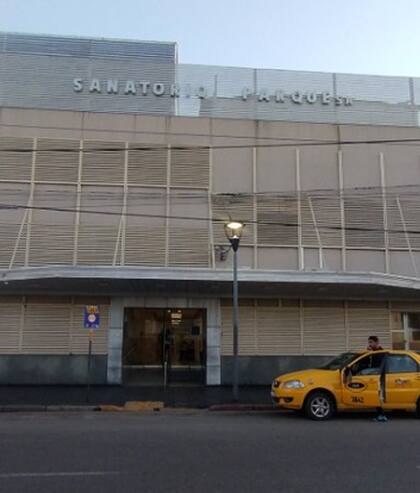 Martín Gonzalo Cáceres se encuentra internado en terapia intensiva en el Sanatorio Parque luego de ser atacado en las afueras de un local bailable en el barrio Chateau Carreras este último fin de semana en Córdoba