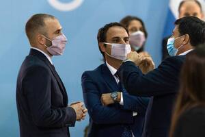 Martín Guzmán en el acto de toma de juramento al nuevo ministro de Transporte, Alexis Guerrera