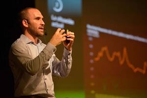 Martín Guzmán viene visitando provincias en el marco de la campaña previa a las PASO.