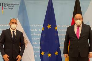El rol del FMI y las energías renovables, en el inicio de la gira de Guzmán en Alemania