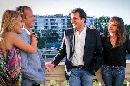 Cirio junto a Insaurralde y el entonces dirigente del Frente Renovador, Sergio Massa, y Malena Galmarini