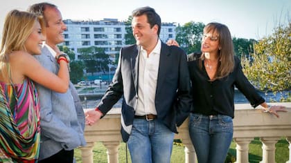 Martn Insaurralde, y su novia Jsica Cirio, junto a Sergio Massa, y su esposa Malena Galmarini