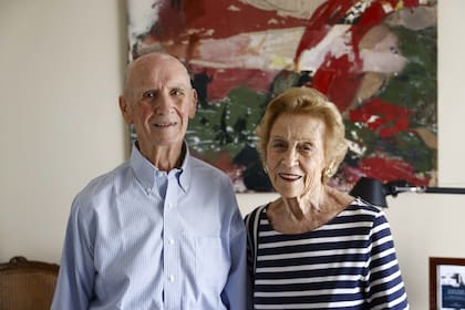 Martín Lizaso Bilbao con su esposa Nené: llevan 64 años de casados