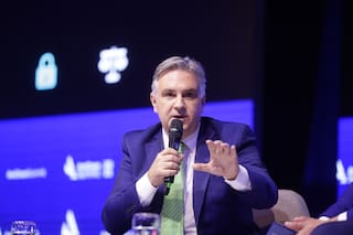 Llaryora declaró la emergencia de la Caja de Jubilaciones y podrá ordenar que los trabajadores aporten más