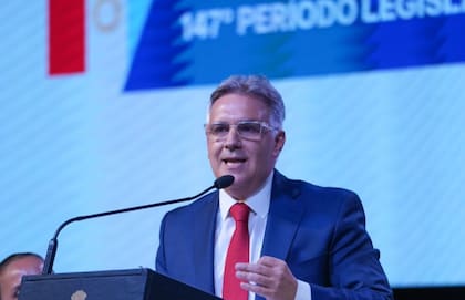 Martín Llaryora, gobernador de Córdoba, abrió el año legislativo en Deán Funes.