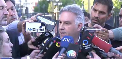 Martín Llaryora habló tras la reunión con Santilli