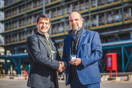 Martin Mandarano, CEO de YPF LUZ, y Marcos Sabelli, gerente general de Profertil