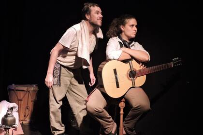 Martín Marcou y Carolina Curci, en escen