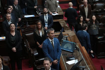 Martín Menem en el inicio de la sesión por Francisco