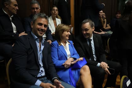 Martín Menem, Patricia Bullrich y Manuel Adorni