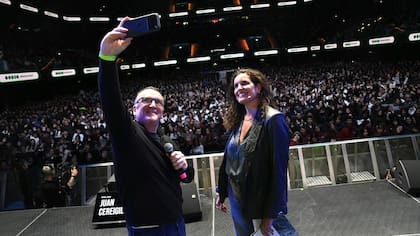 Martín Migoya, presidente de la Fundación Endeavor, y Julia Bearzi, directora ejecutiva de Endeavor