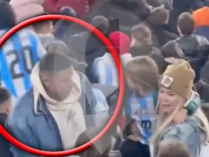 Martín Migueles junto a Wanda Nara en la cancha de River.