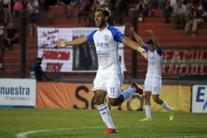 Martín Ojeda abrió el marcador en el 3 a 0 de Godoy Cruz a Patronato en Paraná, por el Torneo 2021.