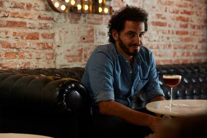 Martín Olivera, Bartender