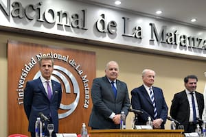 Martín Redrado recibió un doctorado honoris causa de la Universidad Nacional de La Matanza