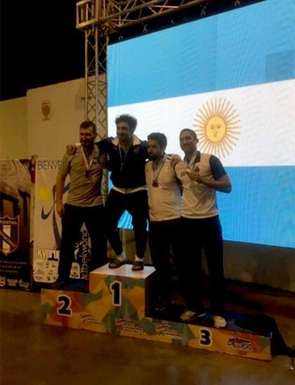 Martín Sio festeja su triunfo en el Open de Buenos Aires