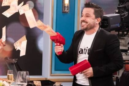 Martín Tetaz aseveró que hay una forma de cobrar el dinero para quienes no se manejen con DAI