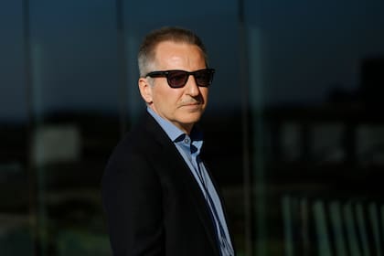 "Si el Gobierno mantiene una política monetaria consistente, el envío de utilidades al exterior no debería tener impacto sobre el tipo de cambio", dice Martín Uribe