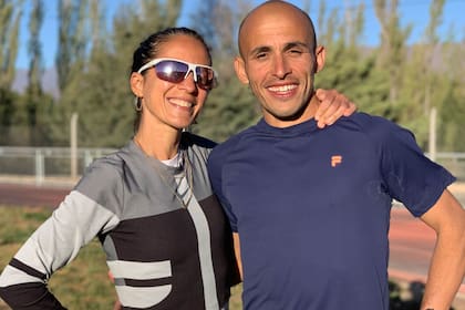 Martín y su novia Mariela Ortiz, destacada maratonista argentina. 