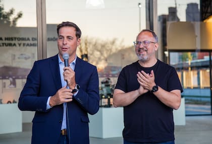 Martín Zuppi, presidente de Fiat en Stellantis Argentina, y Diego Valenzuela, intendente de 3 de Febrero, inauguraron el museo del Fitito en la localidad de Caseros