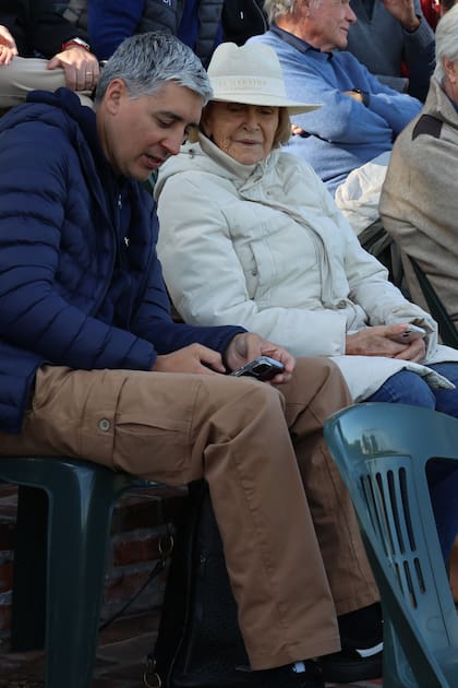 Martina de Estrada Láinez no se pierde un solo partido familiar