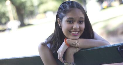 Martina Miranda tenía 16 años cuando fue atropellada en Villa Crespo por un conductor alcoholizado; su caso es uno de los que impulsaron la colocación de Estrellas Amarillas en la Ciudad de Buenos Aires