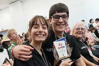 La argentina de 16 años que gana mundiales programando robots para salvar vidas