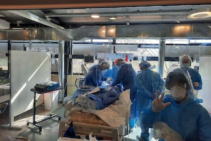 Martina y el equipo, en el hospital solidario para pacientes Covid