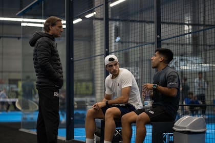 Martínez en una sesión de entrenamiento con Galán y Chingotto. Gentileza: M3 Pádel Academy