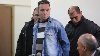 Martínez Poch fue condenado a 37 años de prisión por violar a sus hijas